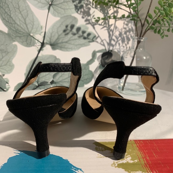 【Sold】Size 5” Suede pointed toe kitten heel - Picture 3 of 6